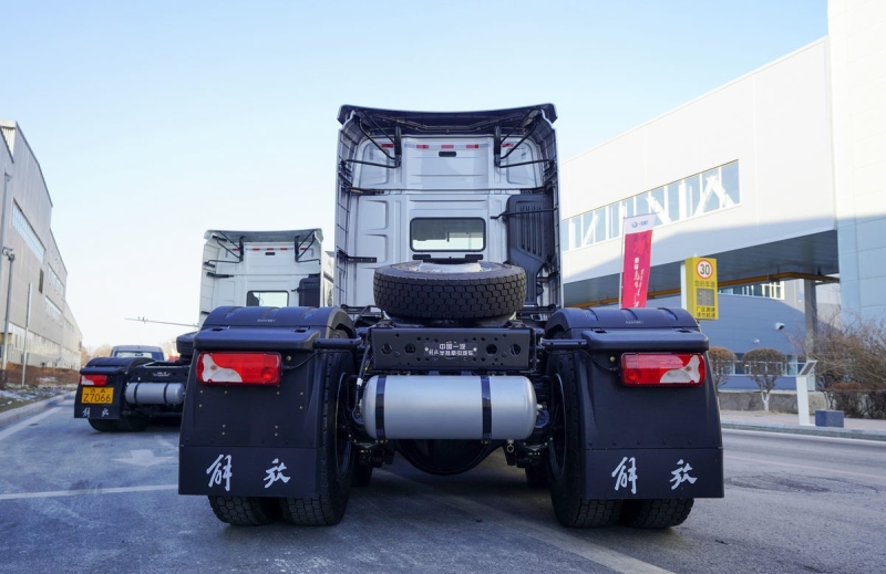 FAW J7 560hp 6X4 Tractor Truck