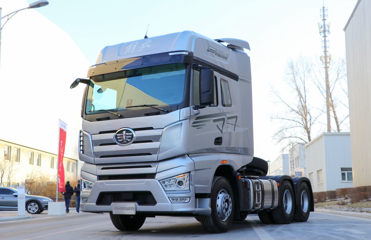 FAW J7 Tractor Truck