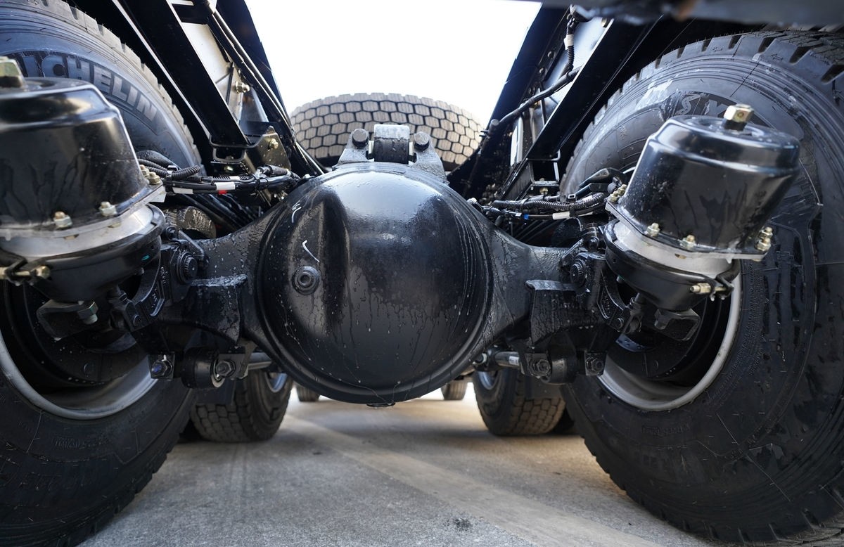 FAW J7 560hp 6X4 Tractor Truck