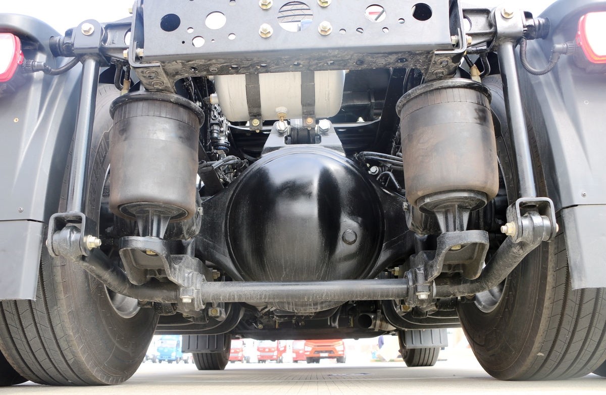 FAW J7 Tractor Truck