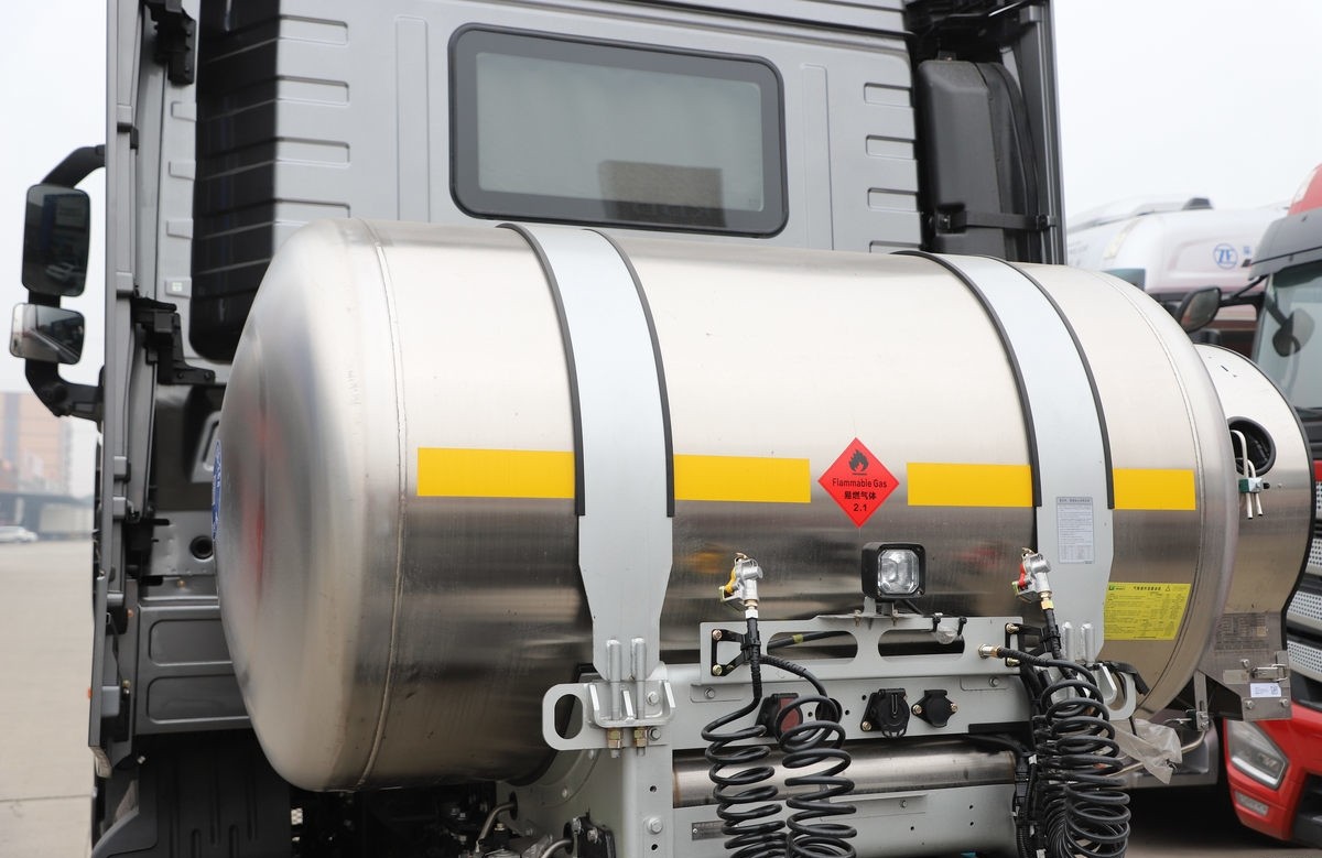 Foton 6x4 530hp Tractor Truck