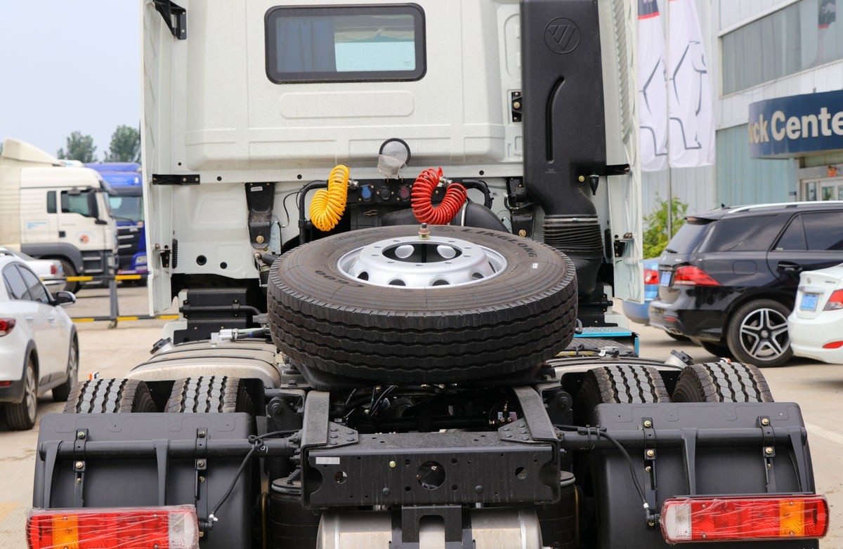 Foton GTL 4x2 460hp Tractor Truck