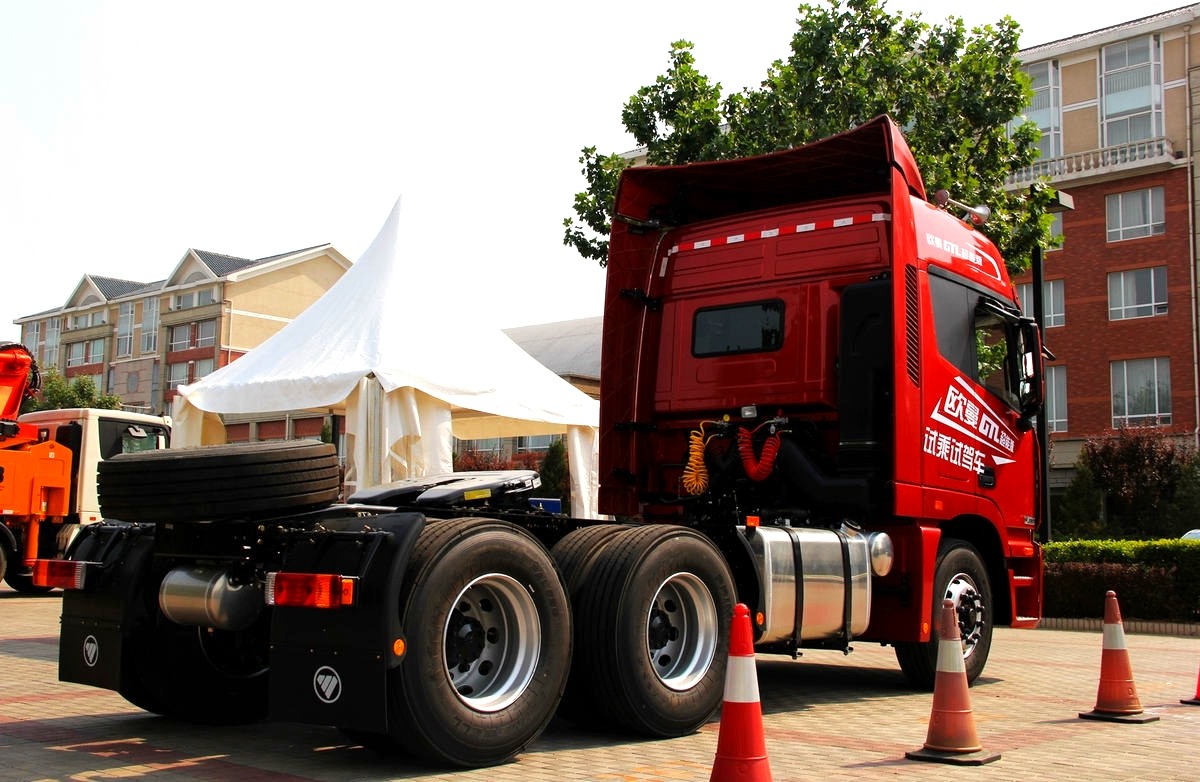 Foton GTL Tractor Truck