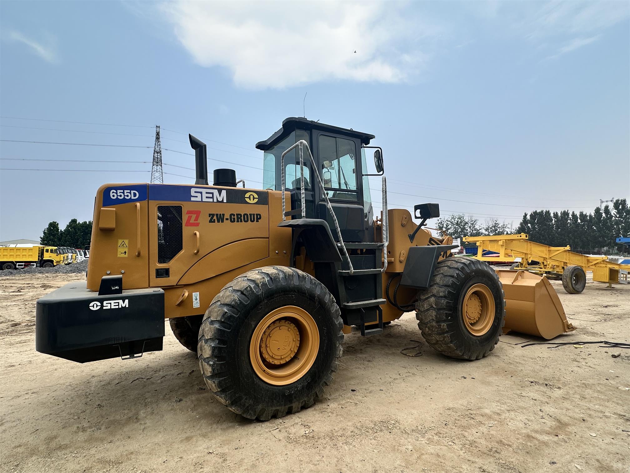 SEM 655D Wheel Loader