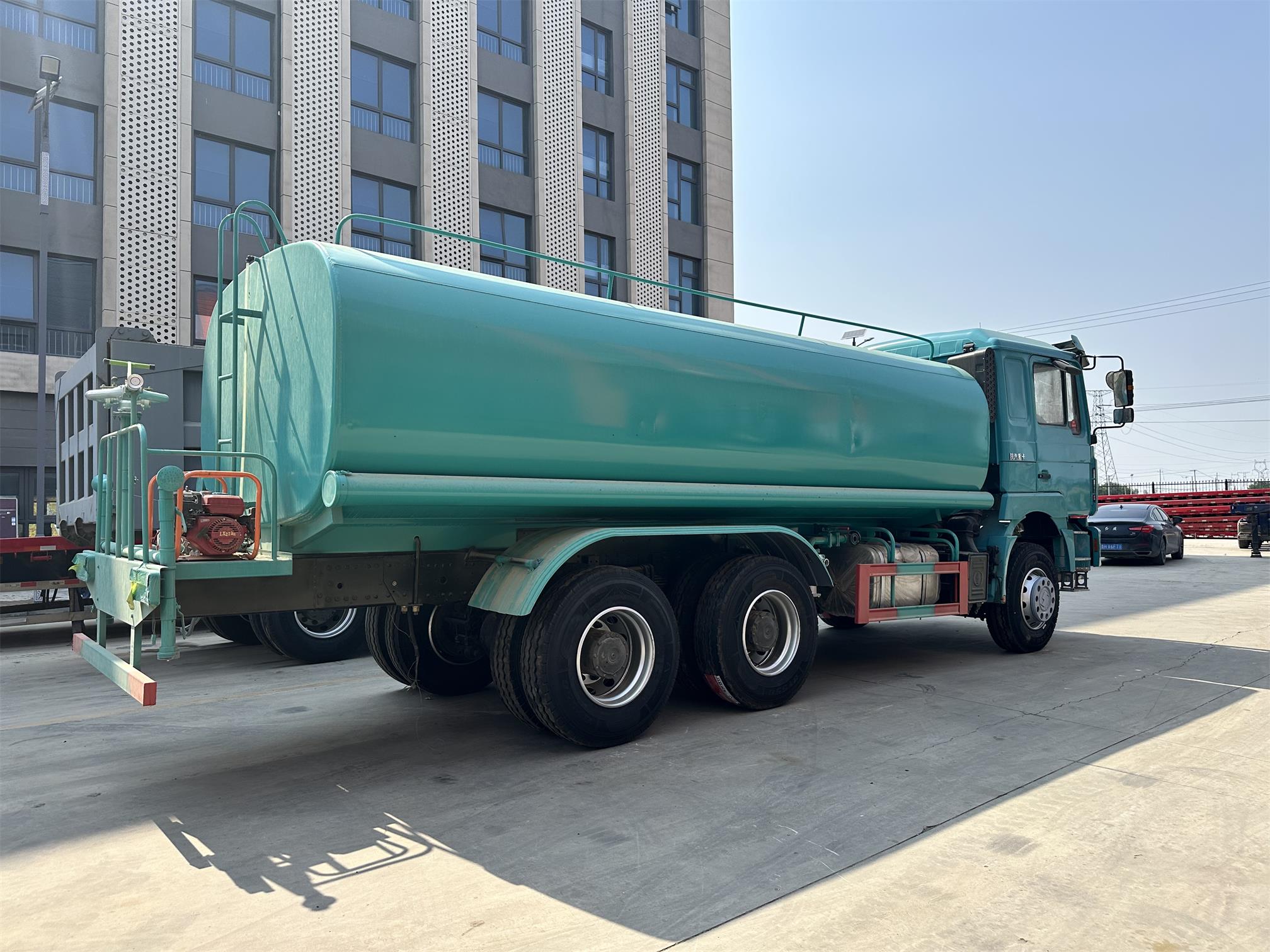 Shacman F3000 Water Tanker Truck Shacman F3000 Water Tanker Truck