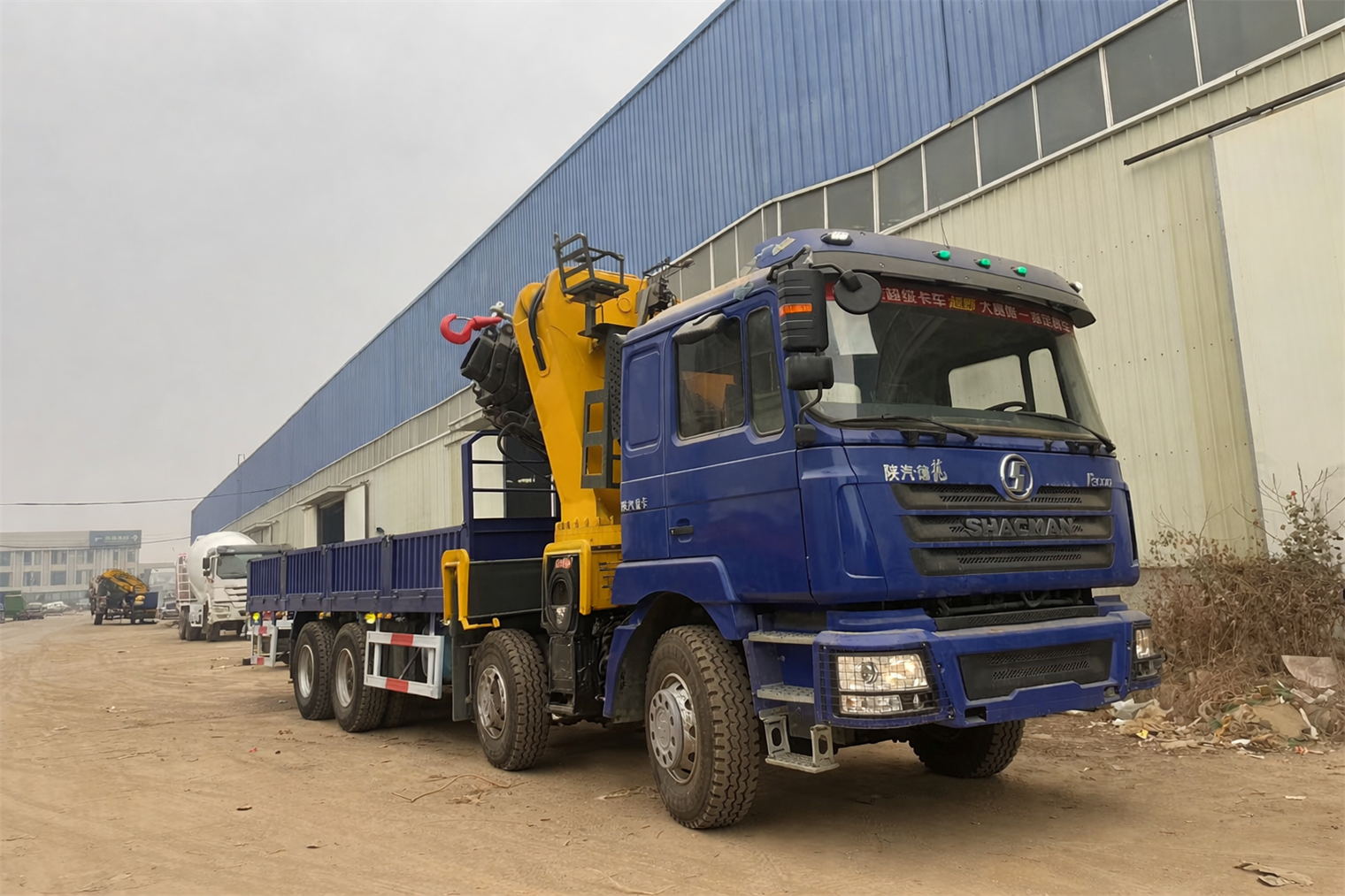 Shacman F3000 8x4 Crane Truck