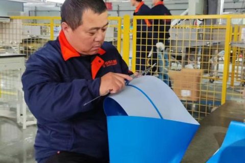 The most beautiful Henco person - a quality inspector who pursues work honor