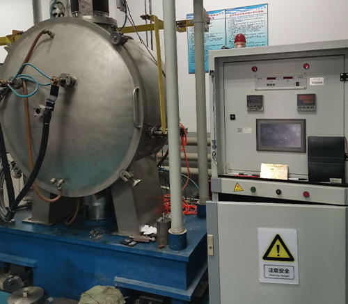 Mesin Kimpalan Resapan Vakum Aloi Refraktori