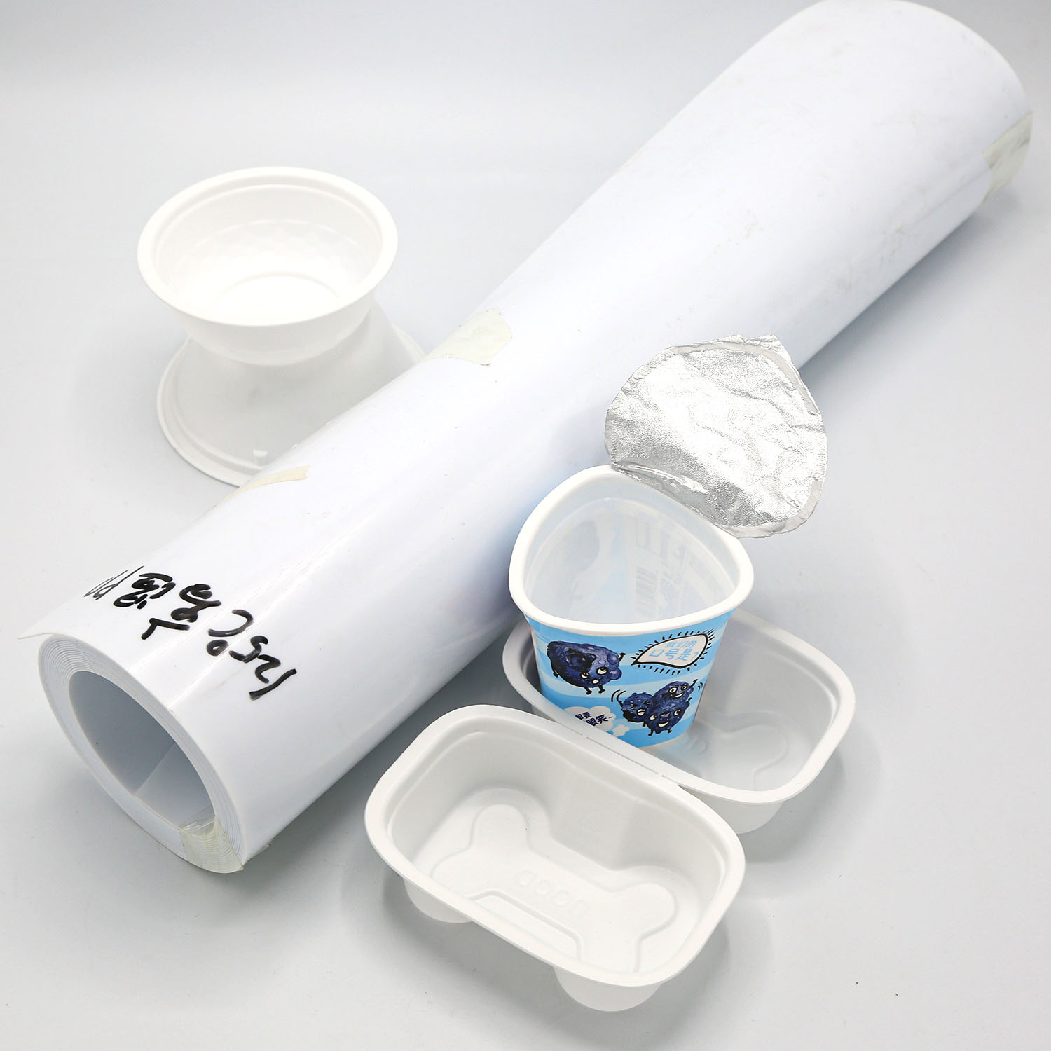 Thermoforming plastic products