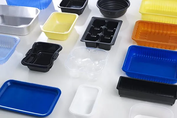 Vacuum forming plastic