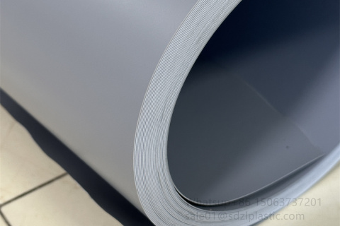 Plaques PVC grises pour le secteur de la construction