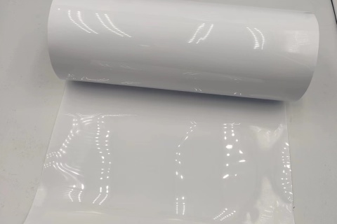 Kakšne so razlike med PVC folijo, PC folijo in PET folijo?