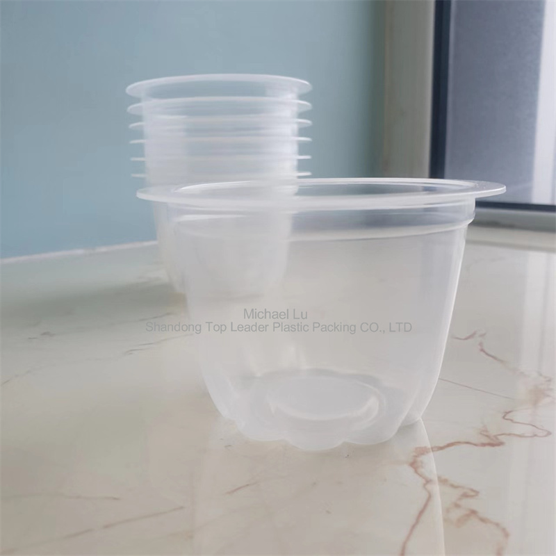 Hochtransparenter PP-Becher aus Neumaterial in Lebensmittelqualität