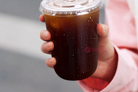 Tasse à thé Mike en plastique PET de 14 oz