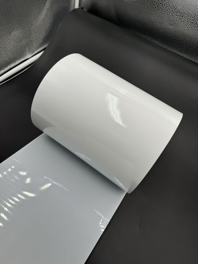 TL-PVC-0031Phim PVC trắng: Ứng dụng linh hoạt trong nhiều lĩnh vực
