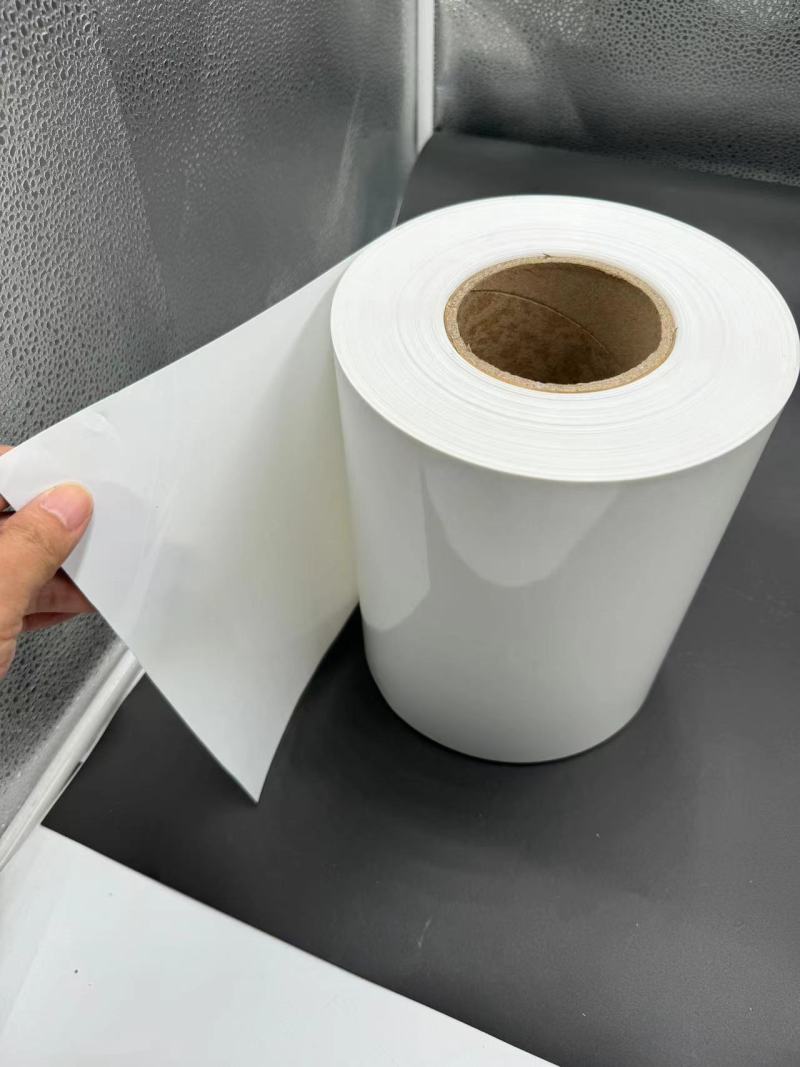 TL-PVC-0031Phim PVC trắng: Ứng dụng linh hoạt trong nhiều lĩnh vực