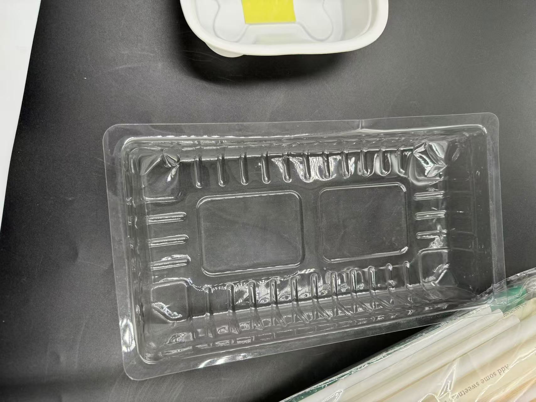 TRANSPARENT PET MEAT TRAY