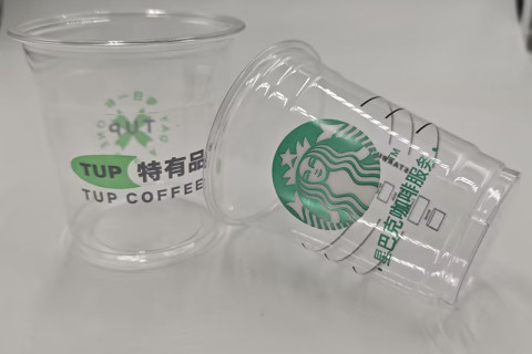 Cốc nhựa PET dùng một lần