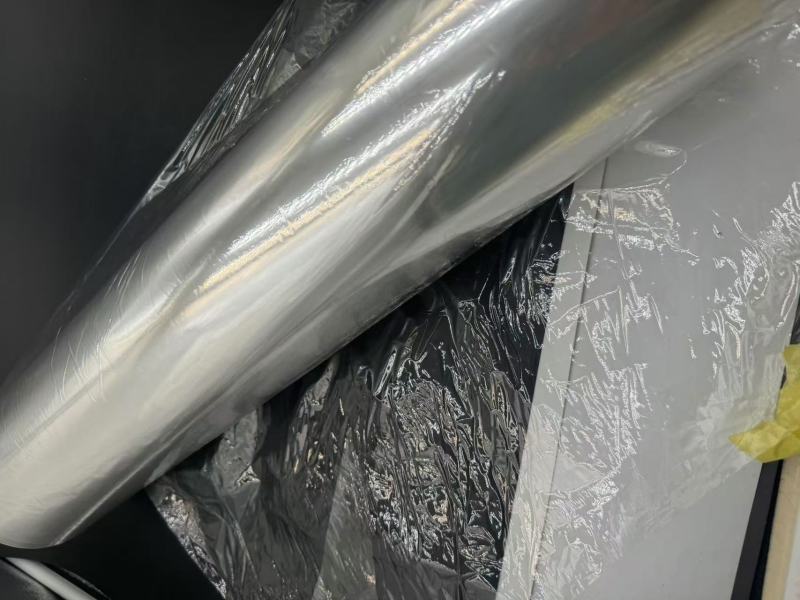 TL-BOPP-338 Applications polyvalentes du film BOPP transparent dans le laminage des couvertures de livres