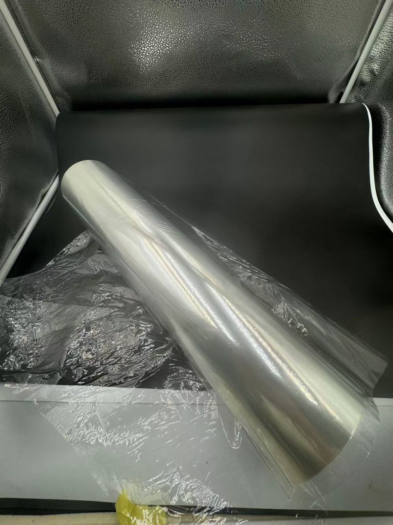 TL-BOPP-338 Applications polyvalentes du film BOPP transparent dans le laminage des couvertures de livres