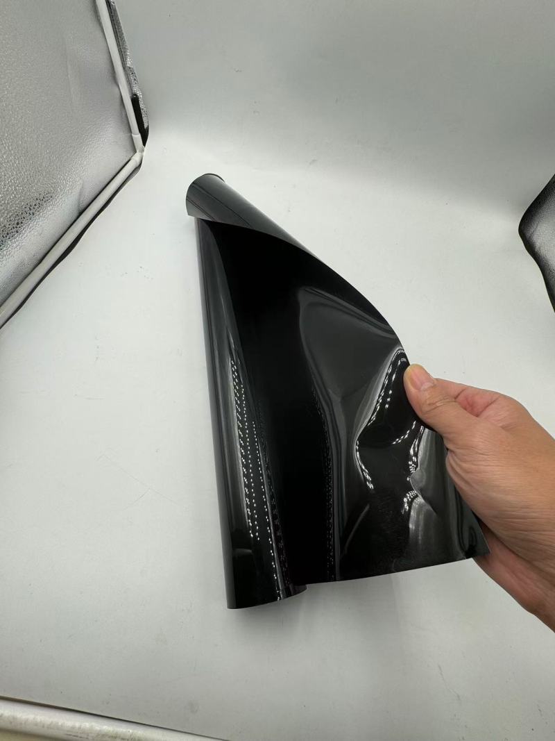 TL-PET-184 Uporaba črnega PET v elektronskih komponentah, odpornih na visoke temperature, izolacijo in toplotno izolacijo