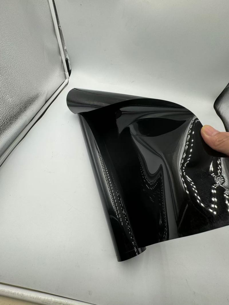 TL-PET-184 Uporaba črnega PET v elektronskih komponentah, odpornih na visoke temperature, izolacijo in toplotno izolacijo