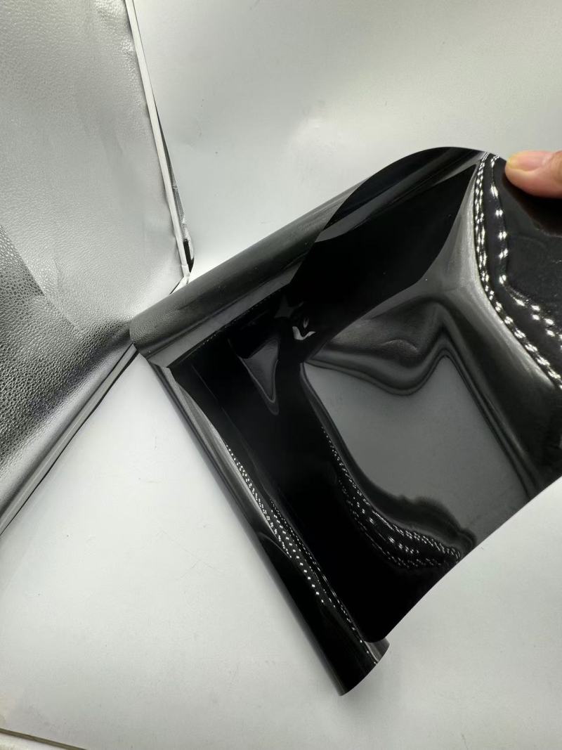 TL-PET-184 Uporaba črnega PET v elektronskih komponentah, odpornih na visoke temperature, izolacijo in toplotno izolacijo