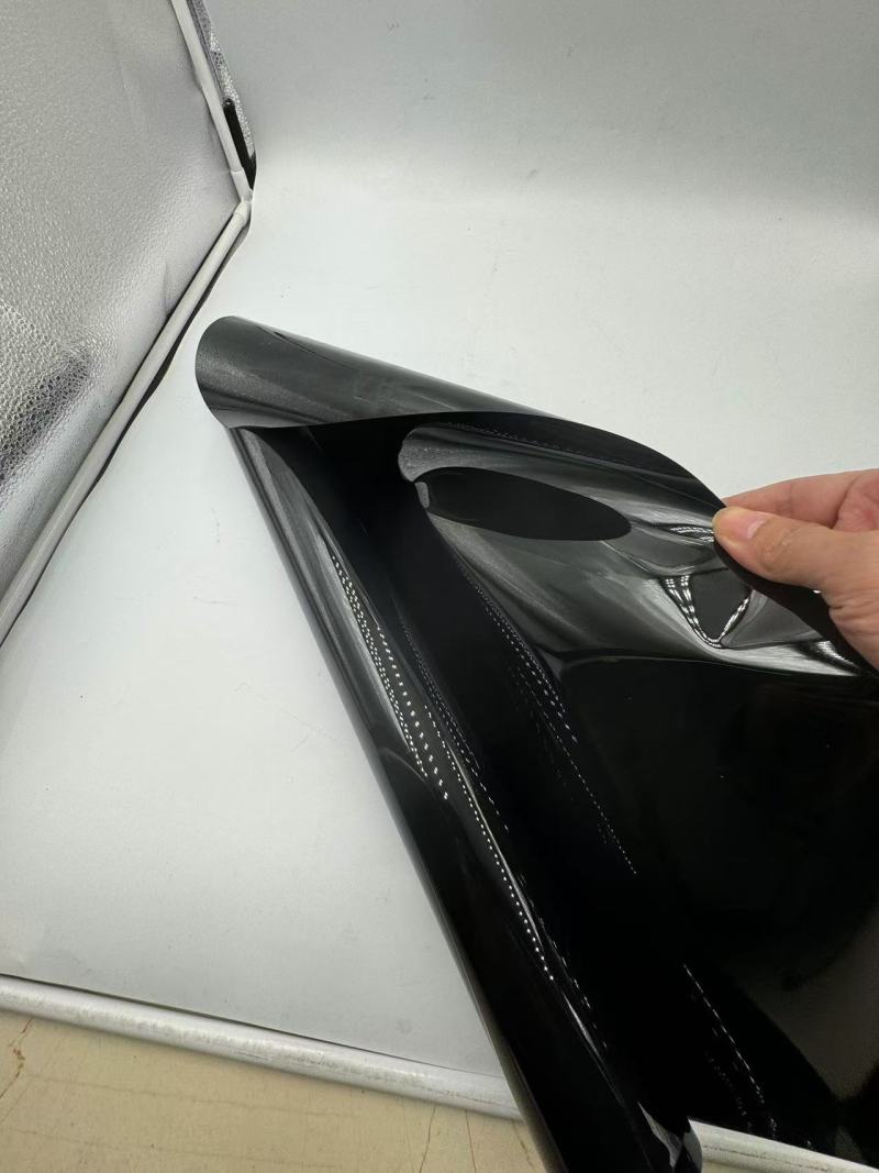 TL-PET-184 Uporaba črnega PET v elektronskih komponentah, odpornih na visoke temperature, izolacijo in toplotno izolacijo