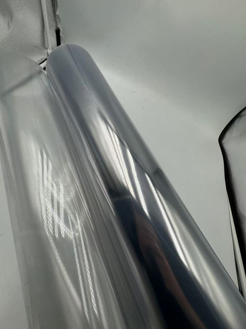 TL-PVC-0080 Application d'un film PVC transparent comme couche protectrice dans un composite en tôle d'acier Introduction
