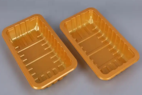 Barquette alimentaire en film rigide nacré PP doré