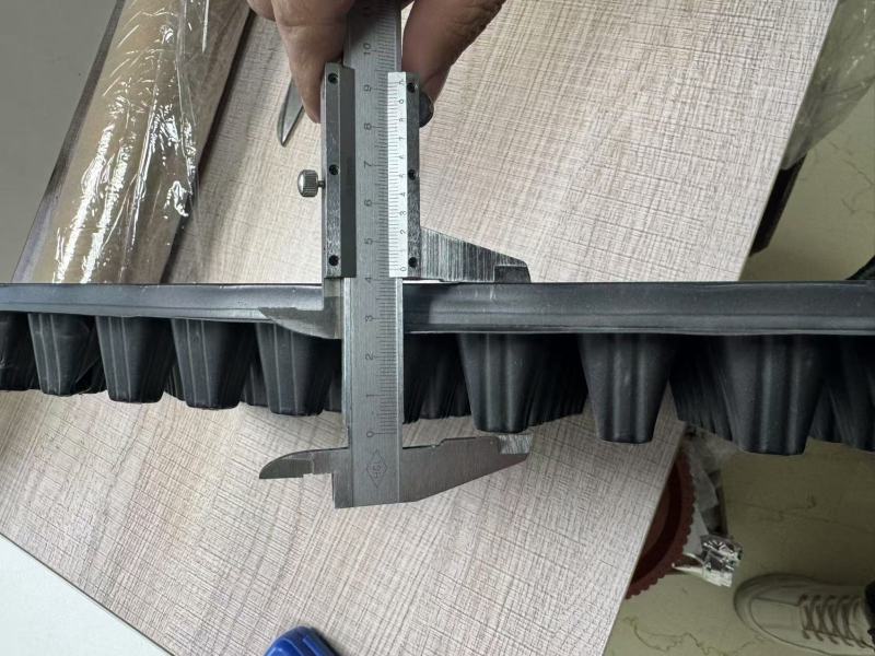 527PS Die vielseitige Anwendung von PS-Folie in Lebensmittel-Blisterverpackungen und Setzlingsschalen