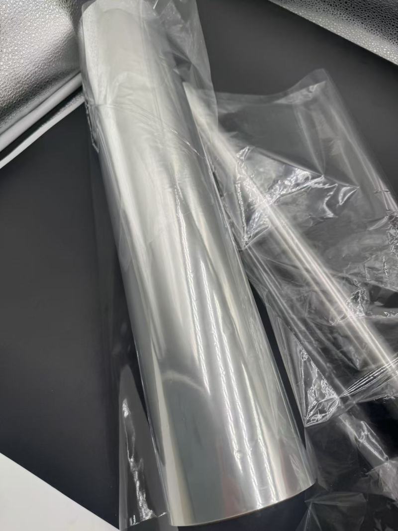 355 Màng co PETG Đặc điểm của Màng co PETG trong suốt dùng cho thực vật, đồ uống, dược phẩm