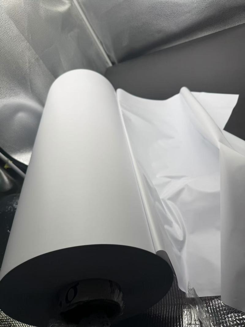 0083PVC Film PVC blanc pour urine : le premier choix pour la fabrication de sacs à urine - Ouvrir la voie à la médecine mondiale