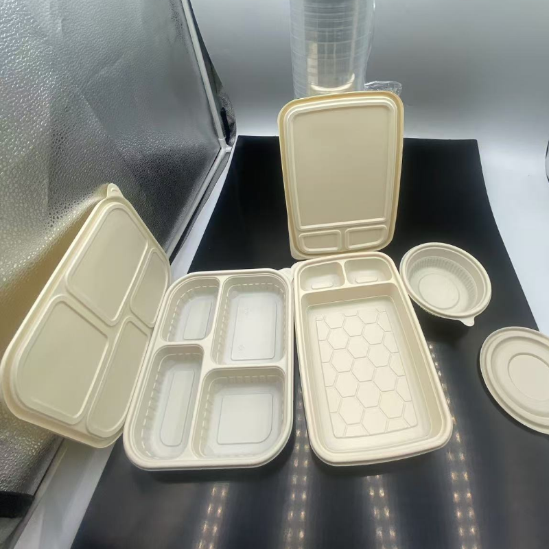 813 PLA Obetavna uporaba biološko razgradljive namizne posode PLA v pretisnih omotih v okolju prijazni namizni posodi