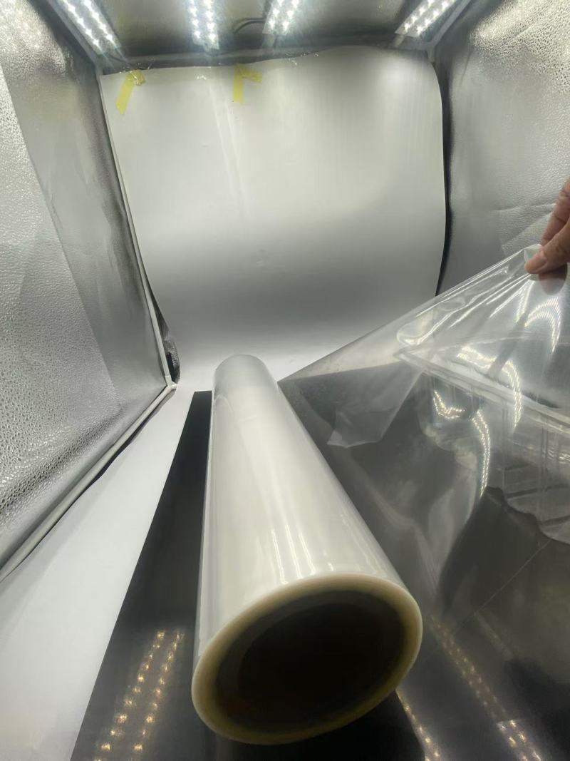 La película CPP354 CPP protege contra la degradación por humedad y oxígeno del ingrediente activo, lo que garantiza que la tableta siga siendo efectiva hasta el vencimiento.