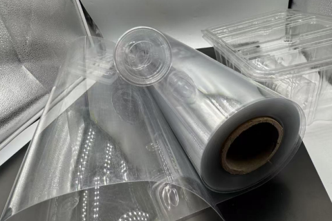 0200Folie transparentă PET pentru ambalarea ALIMENTE sub formă de tăvi blistere, farfurie cu alimente, pahare pentru animale de companie