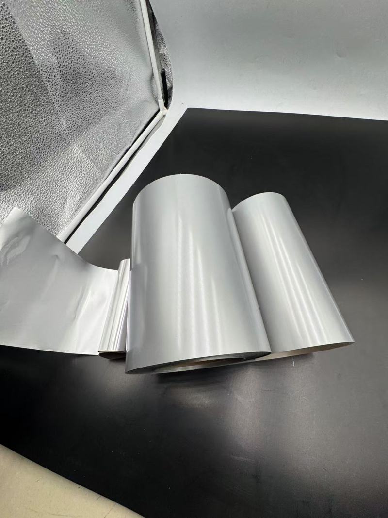 0092 Uporaba srebrne PVC folije in aluminijaste folije v embalaži farmacevtskih pretisnih omotov