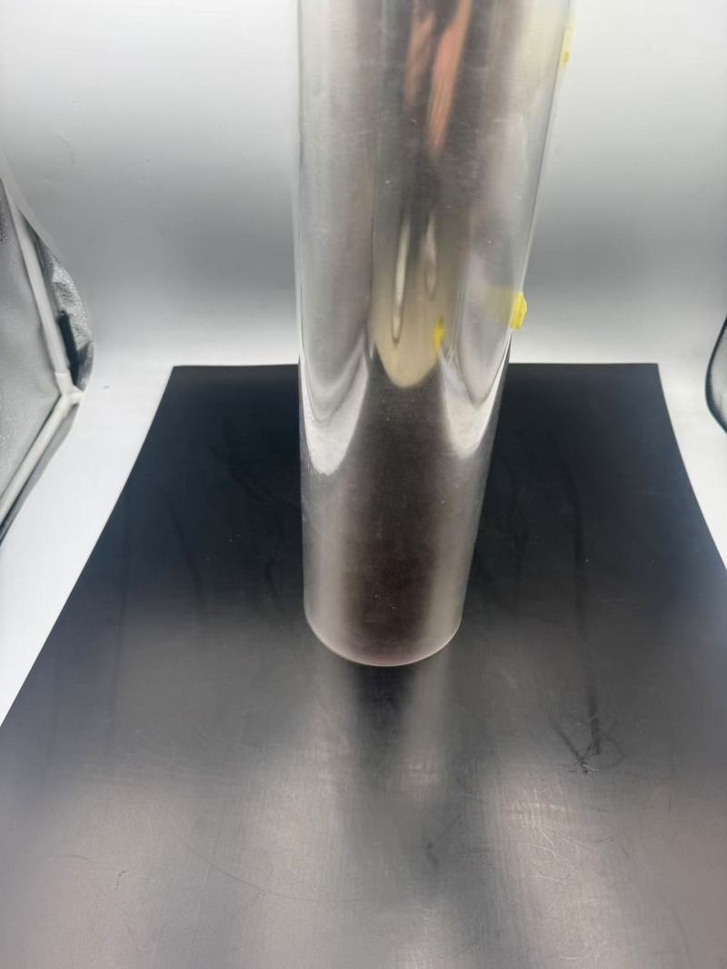 La aplicación de película BOPP transparente, película mate y película blanca perlada en varios