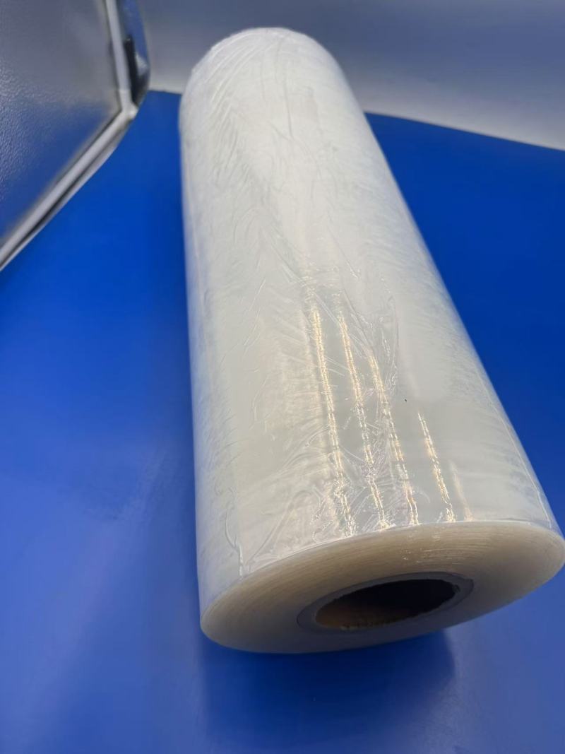 El amplio uso de la película estirable de PE transparente: eficacia multidireccional desde el embalaje hasta la agricultura.