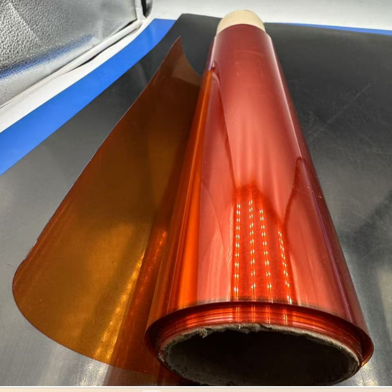 Applications des films PVC/PE : emballages blisters orange-rouges et matériaux d'isolation des batteries