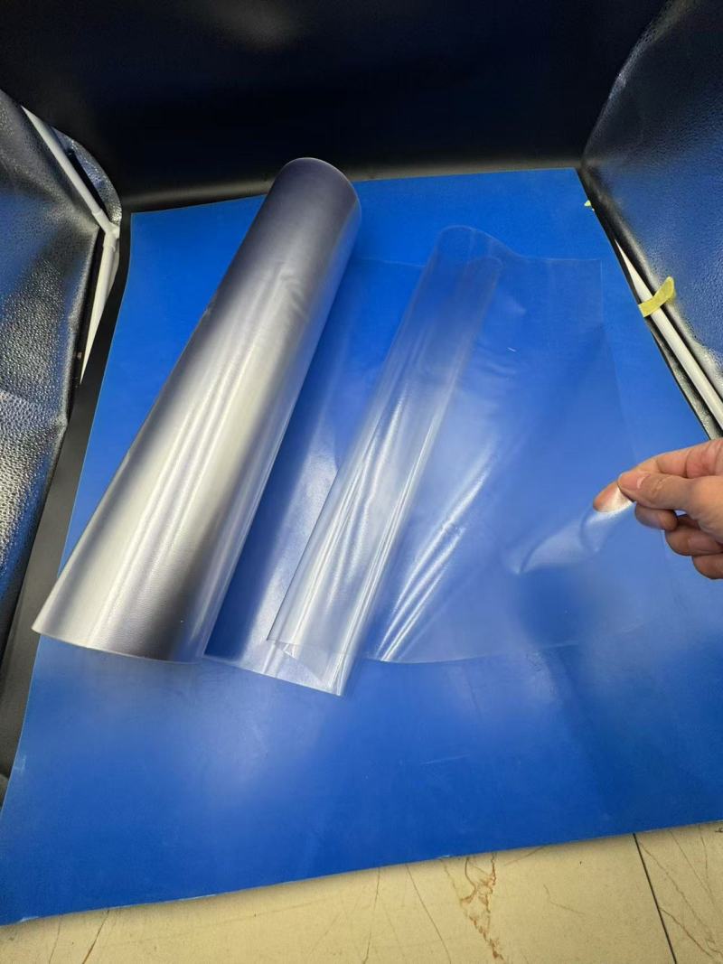 Erkundung von PVC-Kornhautfolien: Eigenschaften und Vielseitigkeit in Verbundfolien, Pharmazeutika und Bekleidungsverpackungen