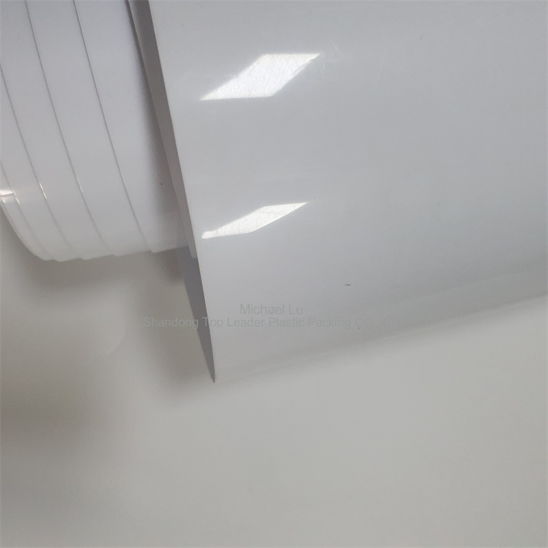 Neprozorna neprozorna bela folija za hišne ljubljenčke z visokim sijajem