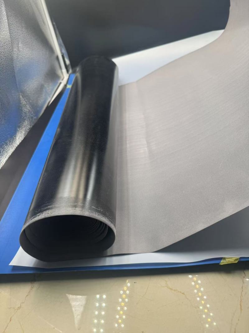 Raziskovanje vsestranskosti PVC folije za kosmičenje v embalaži za očala, nakit in alkohol