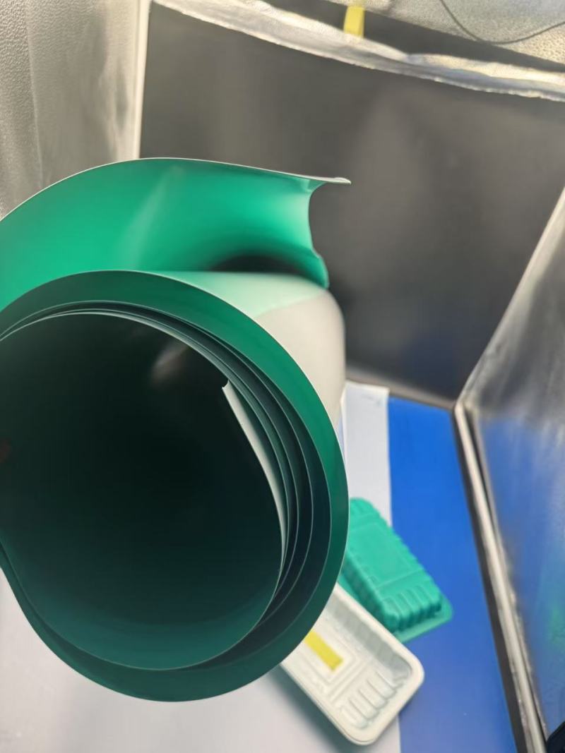 The Characteristics and Applications of Two-Color PP Film in Disposable Cutlery Blister Packaging and Food Packaging