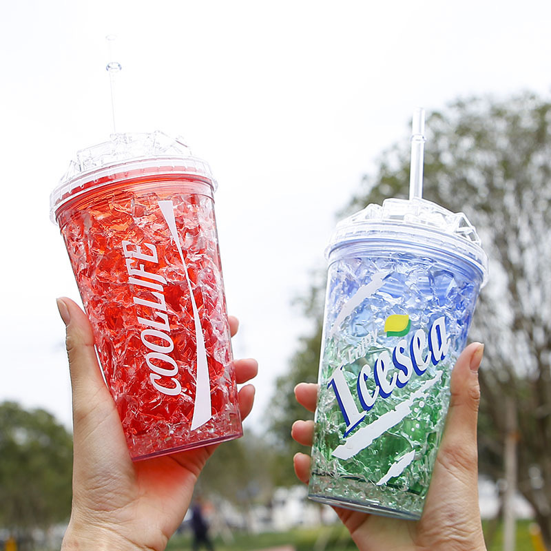 Lastnosti in uporaba prozorne PET folije v blister embalaži namiznega pribora