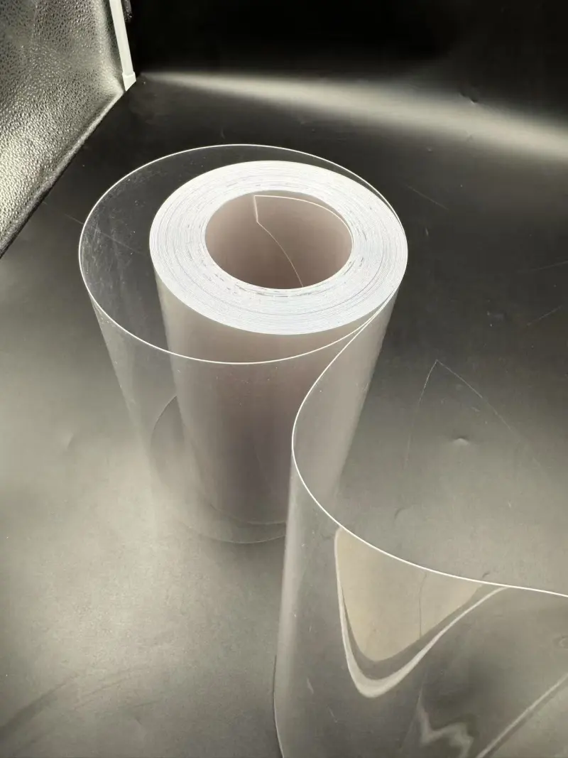 Eigenschappen en toepassingen van transparante PVC/PE-composietfolie in blisterverpakkingen voor vloeibare aromaten, farmaceutische producten en voedingsvloeistoffen
