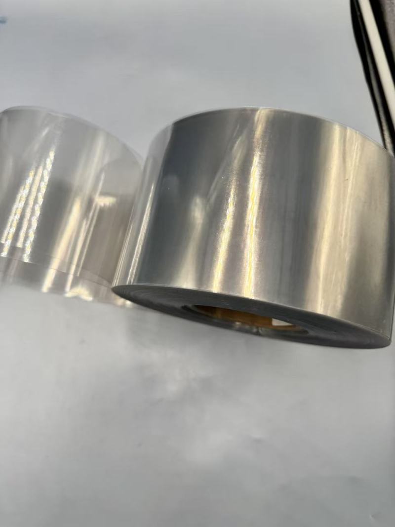 Prozorna PVC/PVDC folija: Značilnosti in uporaba v živilski in farmacevtski embalaži