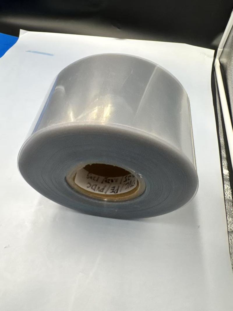 Prozorna PVC/PVDC folija: Značilnosti in uporaba v živilski in farmacevtski embalaži