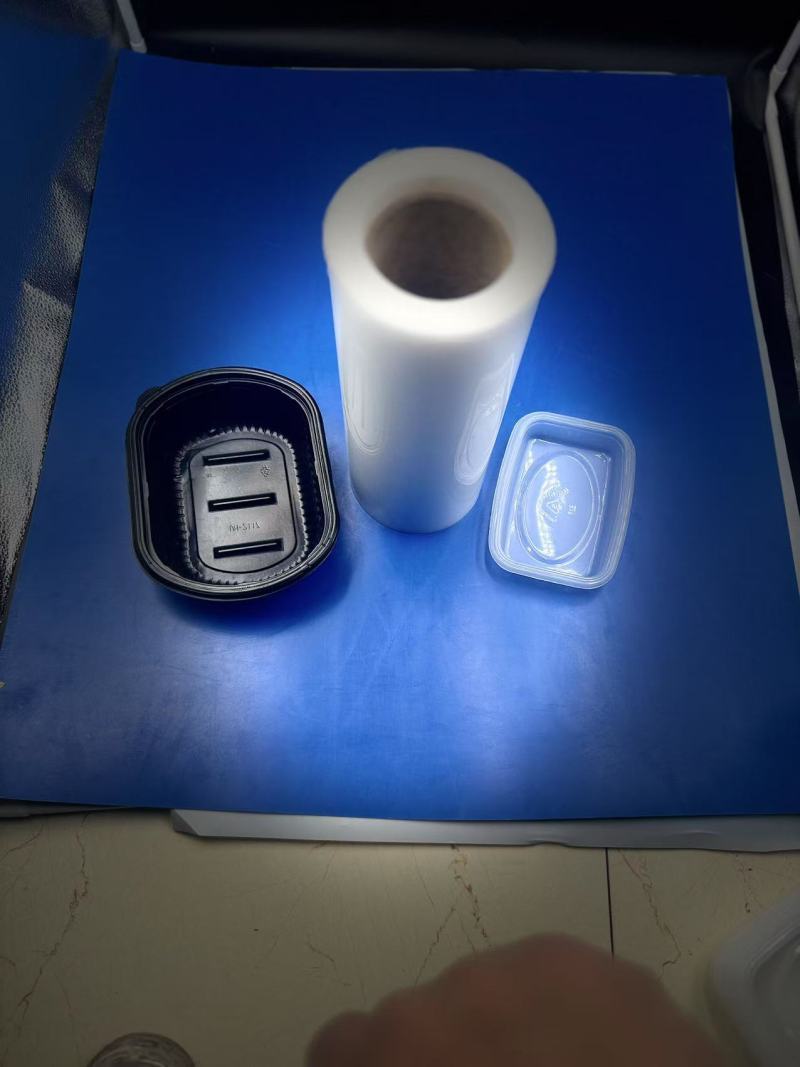 Značilnosti in uporaba prosojnega naravnega polipropilenskega filma v embalaži za hrano v mikrovalovni pečici