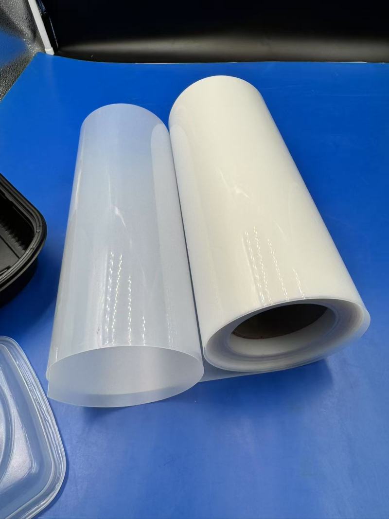 Značilnosti in uporaba prosojnega naravnega polipropilenskega filma v embalaži za hrano v mikrovalovni pečici